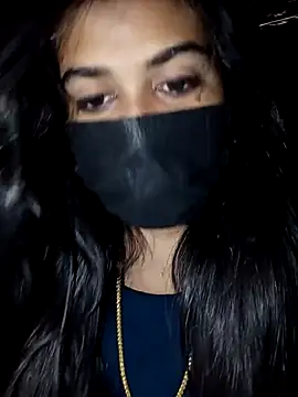 umairahaasan 1 online show from October 29, 2025, 10:06 am