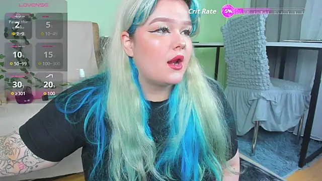 Snapshot of _CandyM1lky_ chatting on October 2, 2025, 6:53 am CandyM1lky online show from October 2, 2025, 6:53 am