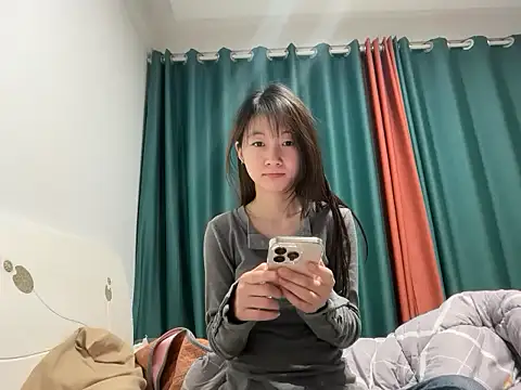 qingchungirl online show from December 4, 2025, 3:54 pm