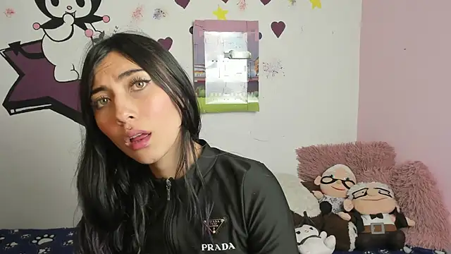 Alanaloiiss  online show from September 26, 2025, 1:20 am