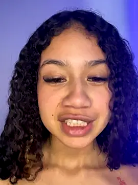 jadee8 online show from October 24, 2025, 9:22 pm