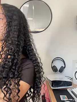 jadee8 online show from April 25, 2026, 7:33 pm