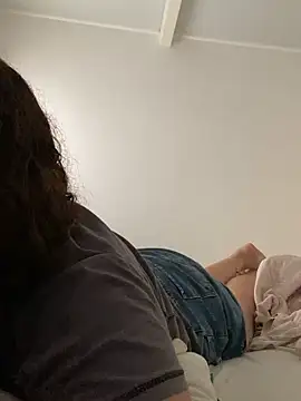 Snapshot of Solangerulo_ chatting on February 26, 2026, 1:32 pm Solangerulo online show from February 26, 2026, 1:32 pm