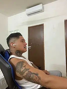 siilvestremx online show from November 17, 2025, 6:52 am