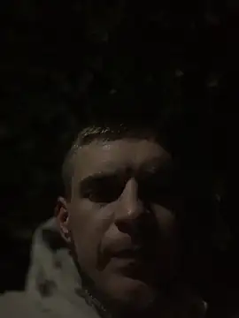 Snapshot of macho1347 chatting on October 12, 2025, 11:15 pm macho1347 online show from October 12, 2025, 11:15 pm