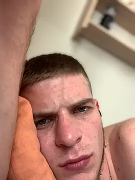 Snapshot of macho1347 chatting on October 13, 2025, 11:21 am macho1347 online show from October 13, 2025, 11:21 am