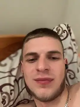 Snapshot of macho1347 chatting on October 25, 2025, 8:00 am macho1347 online show from October 25, 2025, 8:00 am