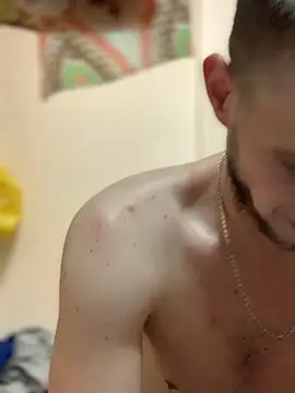 Snapshot of macho1347 chatting on October 25, 2025, 8:14 pm macho1347 online show from October 25, 2025, 8:14 pm