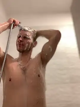 Snapshot of macho1347 chatting on November 7, 2025, 4:01 am macho1347 online show from November 7, 2025, 4:01 am