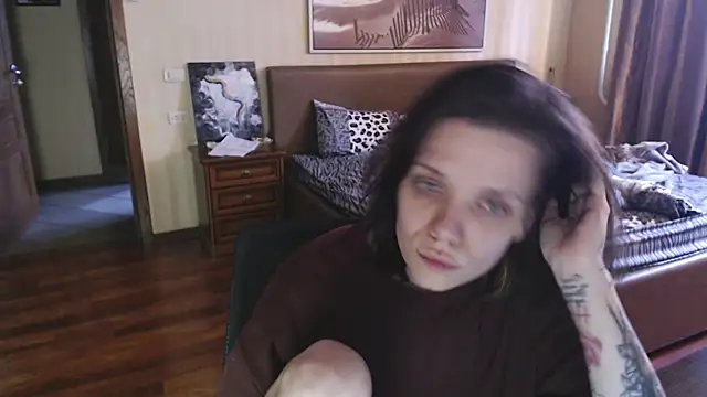 enchanting chloe online show from November 22, 2025, 11:31 am