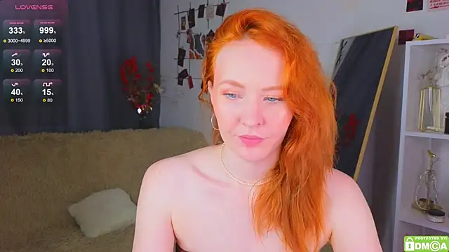 JoyceJones online show from September 17, 2025, 7:04 pm