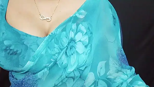 Snapshot of Anuforyou19 chatting on November 18, 2025, 4:44 pm Anuforyou19 online show from November 18, 2025, 4:44 pm