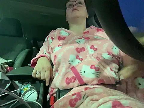 GirlSquirt online show from November 26, 2025, 9:49 pm