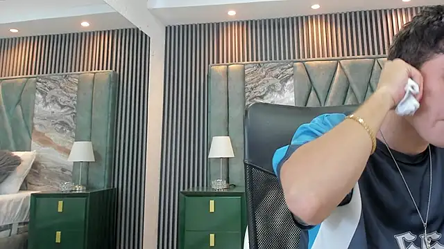 Michael blue online show from September 24, 2025, 1:14 pm