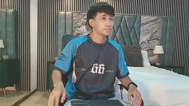 Michael blue online show from January 7, 2026, 12:07 pm