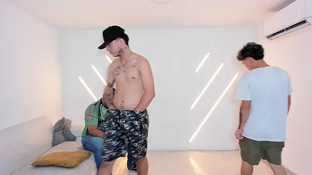 brutal sex room2k online show from September 22, 2025, 12:29 pm