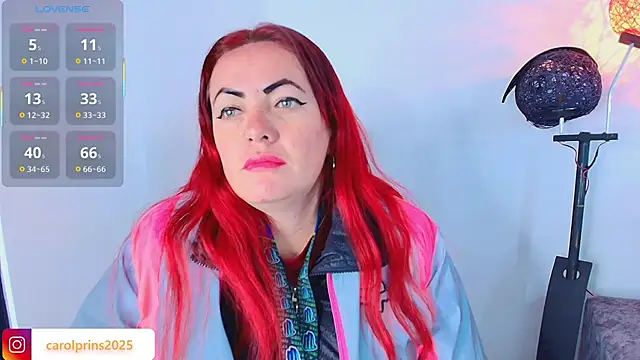 Snapshot of carolinhe_ chatting on November 12, 2025, 11:54 am carolinhe online show from November 12, 2025, 11:54 am