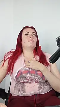 Snapshot of carolinhe_ chatting on November 14, 2025, 7:56 pm carolinhe online show from November 14, 2025, 7:56 pm