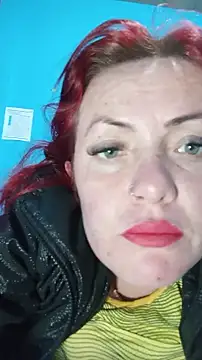 Snapshot of carolinhe_ chatting on December 3, 2025, 4:20 am carolinhe online show from December 3, 2025, 4:20 am