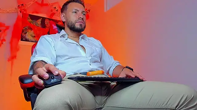 DIMITRI MASTEER online show from October 17, 2025, 9:39 pm