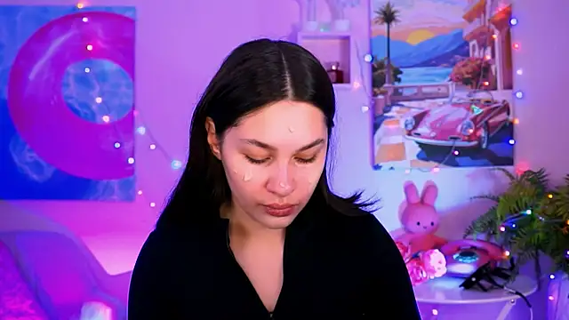 KimClarks  online show from December 18, 2025, 9:59 am