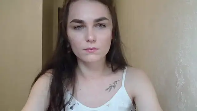 Silviaa a online show from February 8, 2026, 10:13 pm