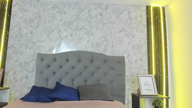 GiannaSlimJB online show from February 6, 2026, 7:06 pm