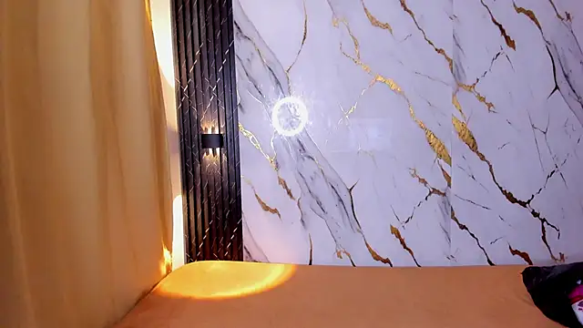 Alaia Gutierrez online show from November 11, 2025, 9:48 pm