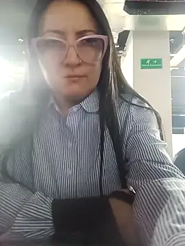 Romina693 online show from October 8, 2025, 6:11 am