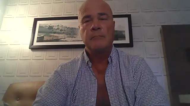 Snapshot of cyclone1212 chatting on April 29, 2026, 2:26 am cyclone1212 online show from April 29, 2026, 2:26 am