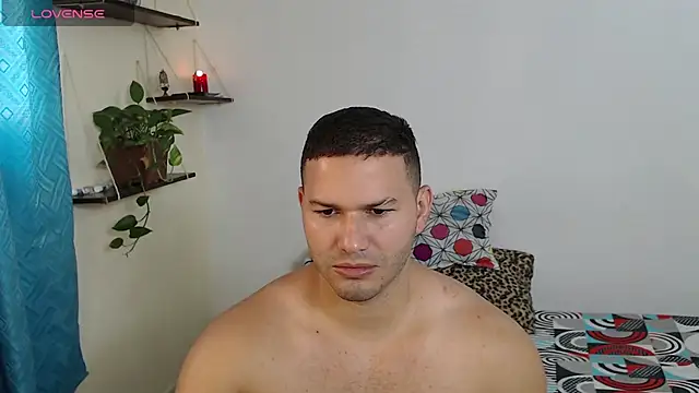 Snapshot of Tim_mz01 chatting on July 17, 2026, 6:35 pm Tim mz01 online show from July 17, 2026, 6:35 pm