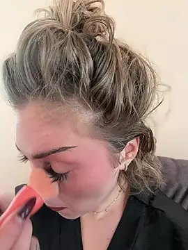 Snapshot of KellyKeler chatting on January 18, 2026, 10:41 am KellyKeler online show from January 18, 2026, 10:41 am