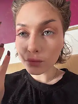 Snapshot of KellyKeler chatting on February 13, 2026, 11:17 am KellyKeler online show from February 13, 2026, 11:17 am