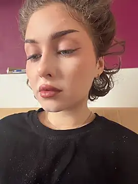 Snapshot of KellyKeler chatting on February 25, 2026, 11:20 am KellyKeler online show from February 25, 2026, 11:20 am