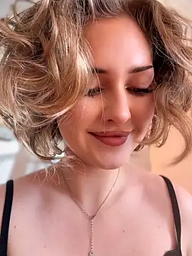 KellyKeler online show from April 17, 2026, 11:02 am