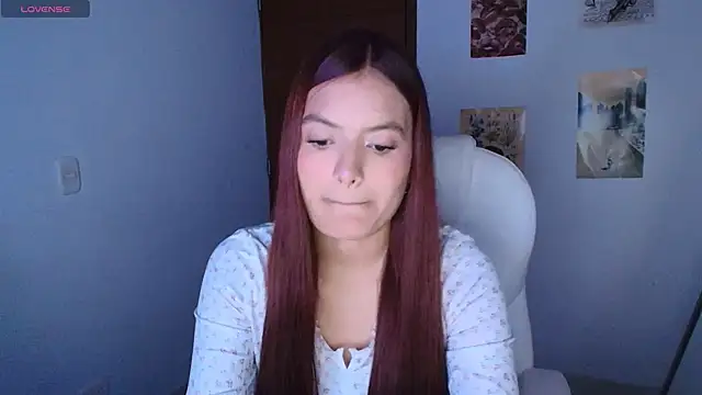 Ema  Rose online show from September 14, 2025, 1:16 am