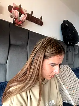 AllieYourGirl online show from October 1, 2025, 6:58 pm