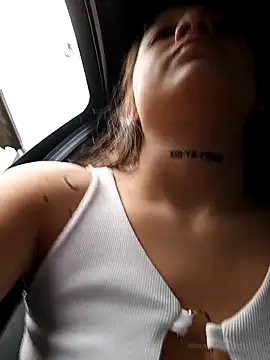 Arii collins1 online show from October 6, 2025, 11:40 am