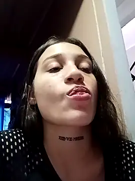 Arii collins1 online show from October 8, 2025, 7:00 pm