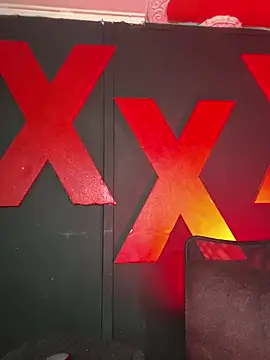 abrilbigcock online show from April 1, 2026, 11:24 pm