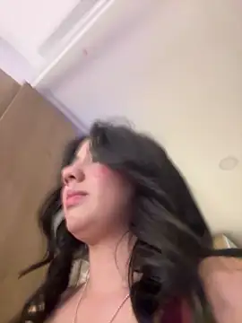 Michelle Zoe online show from October 21, 2025, 2:23 am