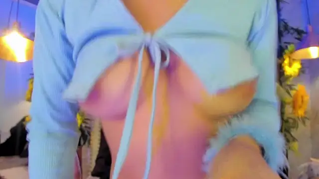 Snapshot of LittleeJaz chatting on October 2, 2025, 5:14 am LittleeJaz online show from October 2, 2025, 5:14 am