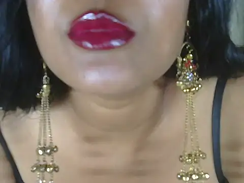 Snapshot of hotee_bhabi chatting on July 12, 2026, 3:25 pm hotee bhabi online show from July 12, 2026, 3:25 pm