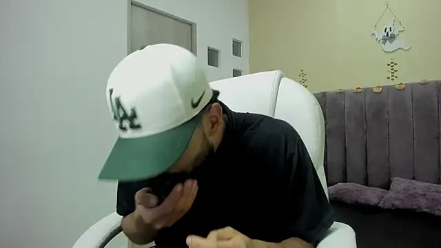 Ryan Jackson  online show from October 27, 2025, 10:47 pm