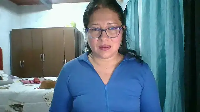 scarlett widow  online show from September 24, 2025, 2:48 am