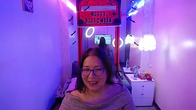 scarlett widow  online show from October 20, 2025, 2:45 am