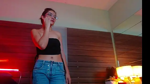 Karol Yessenia online show from October 6, 2025, 12:35 pm