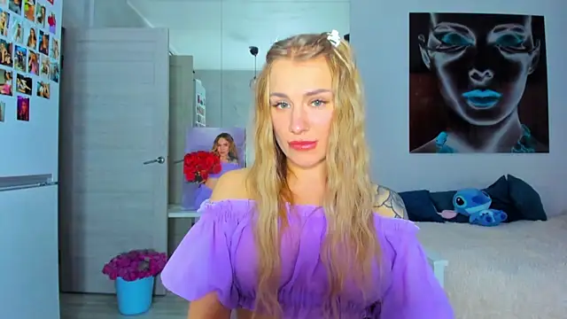 Snapshot of MashaFromRussia__ chatting on November 30, 2025, 1:37 pm MashaFromRussia online show from November 30, 2025, 1:37 pm