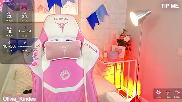 Olivia Kindes online show from September 22, 2025, 5:37 pm