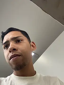 Oqui online show from April 13, 2026, 7:19 pm